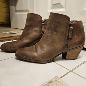 Frye brown leather ankle boots booties womens size 9.5